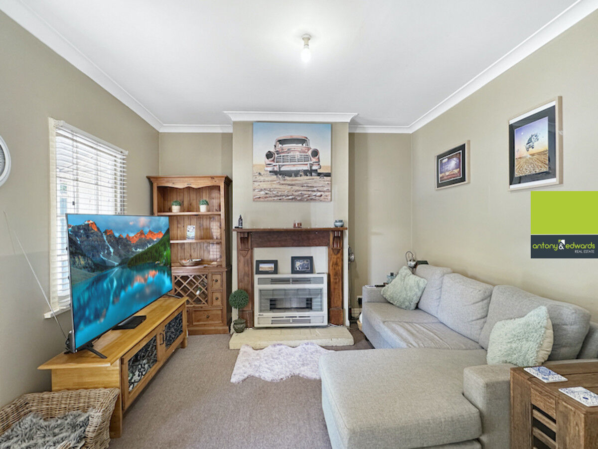6 Eleanor Street, Goulburn NSW 2580, Goulburn - Thumbnail 2