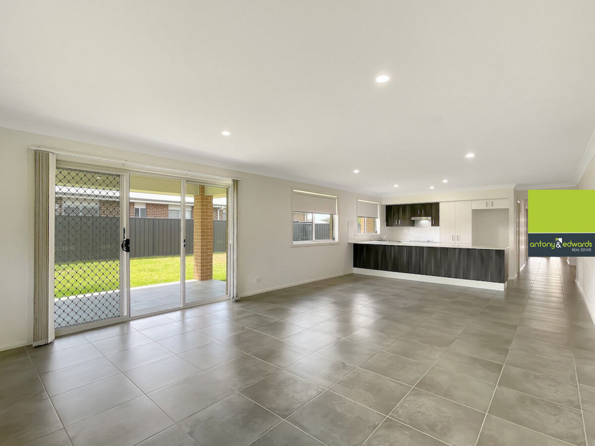 11 Madeleine Drive, GOULBURN NSW 2580, Goulburn - Thumbnail 7
