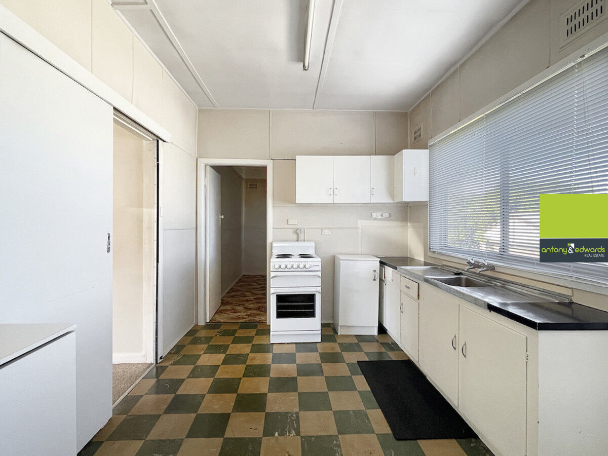 6 Foster Street, Goulburn NSW 2580, Goulburn - Thumbnail 2