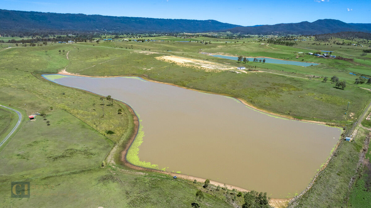 207 acres with 600ML dam