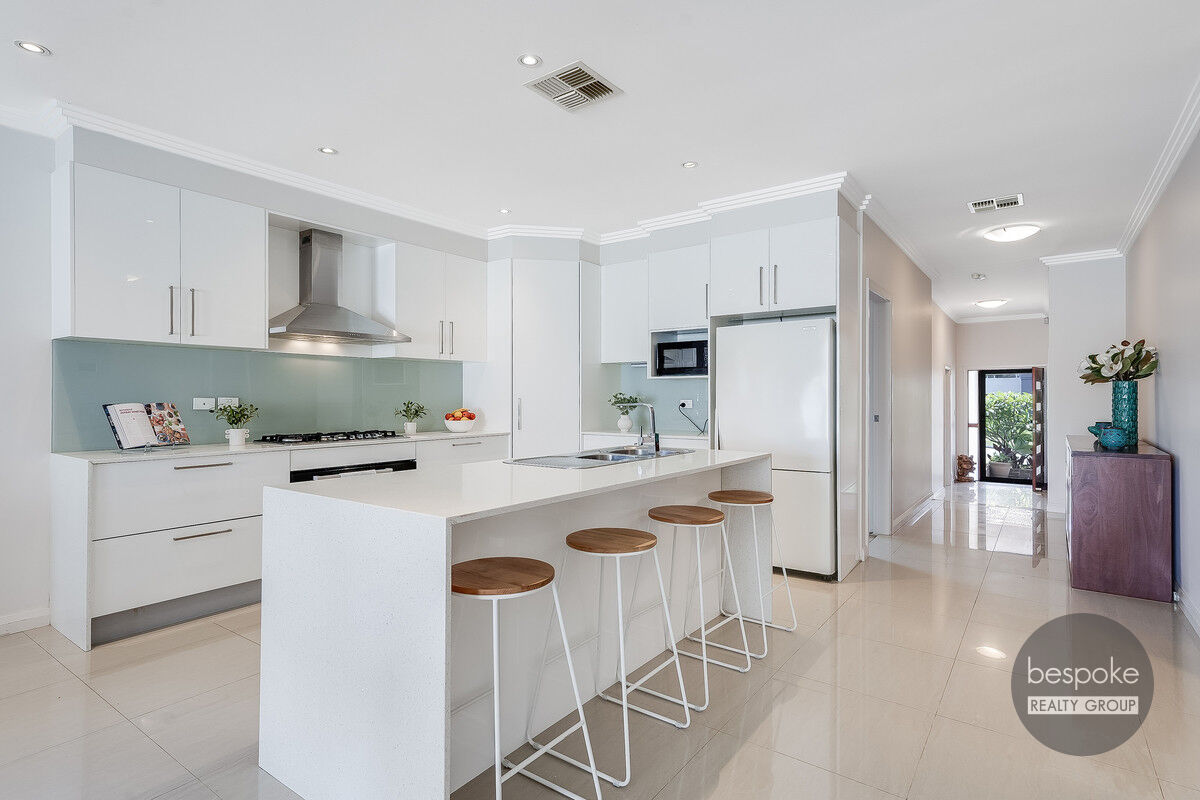 8 Broadlands Avenue, Glenmore Park, Glenmore Park - Thumbnail 4