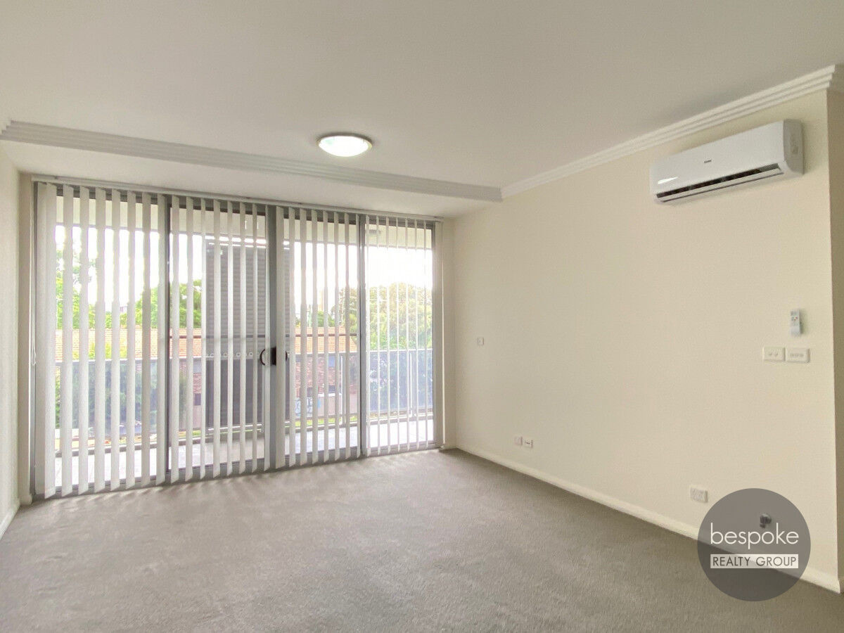  APPLICATIONS PENDING 2 Bedroom Apartment