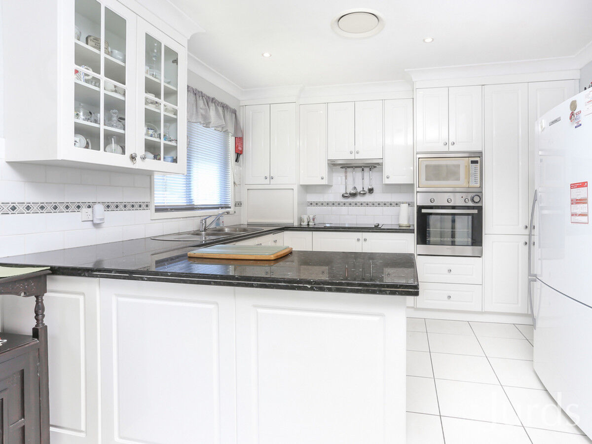 18 Tenth Street, Weston, Weston - Thumbnail 4