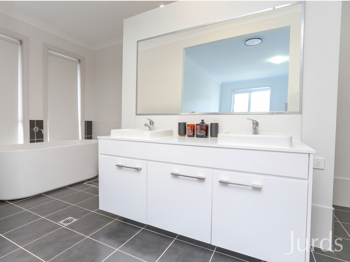 17 Abberton Parkway (Huntlee), North Rothbury, North Rothbury - Thumbnail 6