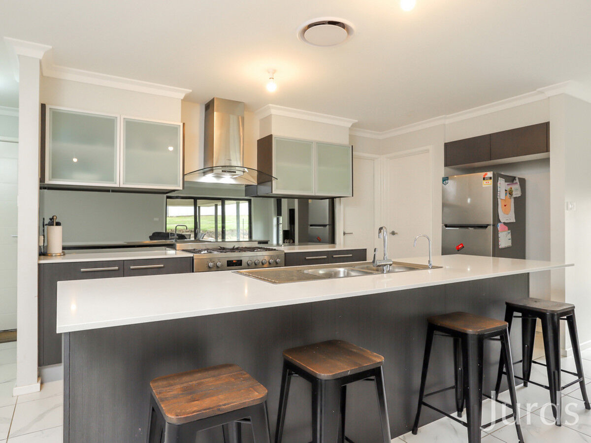 35 John Street, ELLALONG, Ellalong - Thumbnail 4
