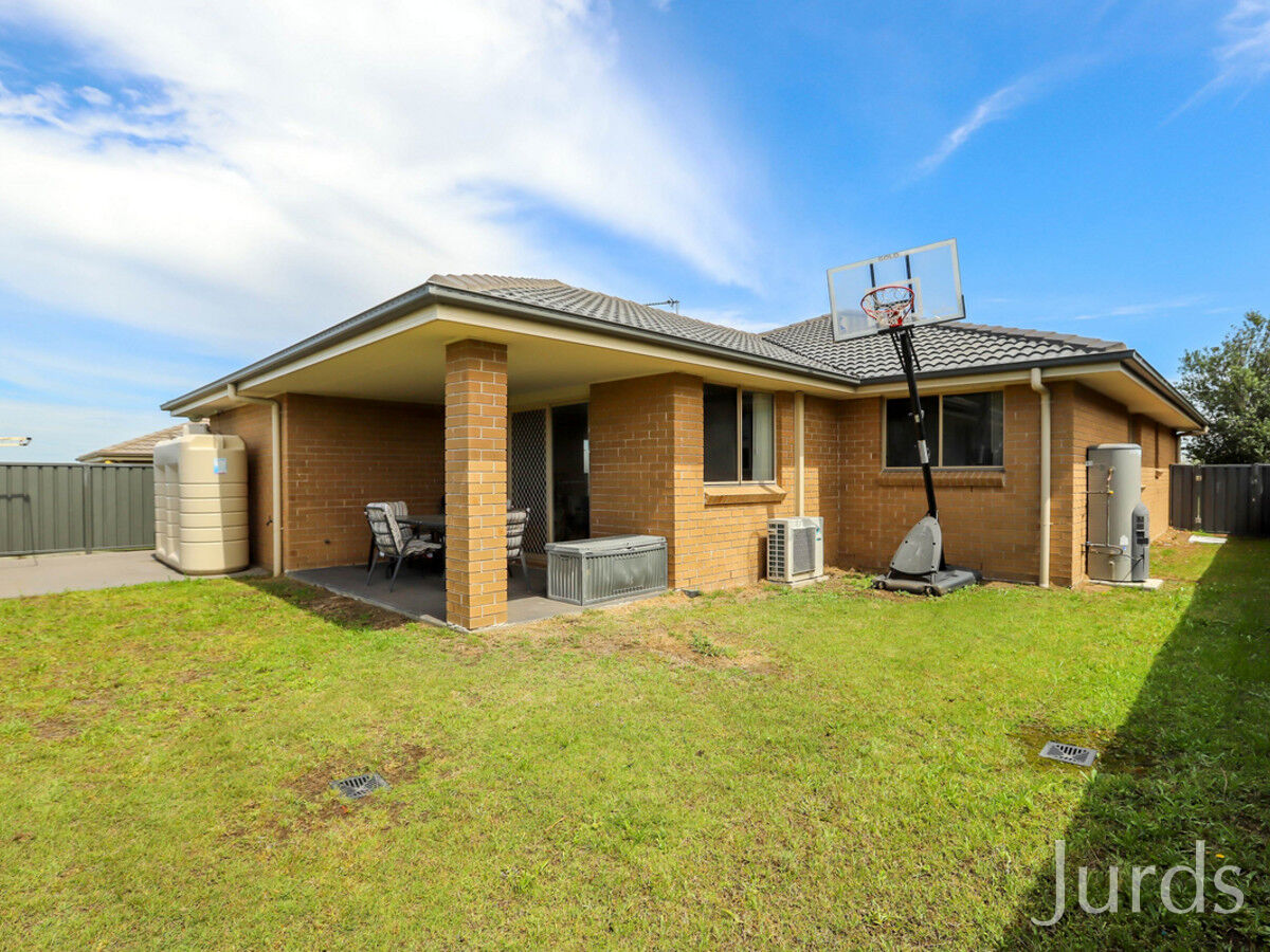 19 Kelman Drive, Cliftleigh, Cliftleigh - Thumbnail 2