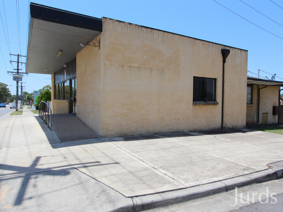 72 Cessnock Road, Neath, Neath - Thumbnail 2