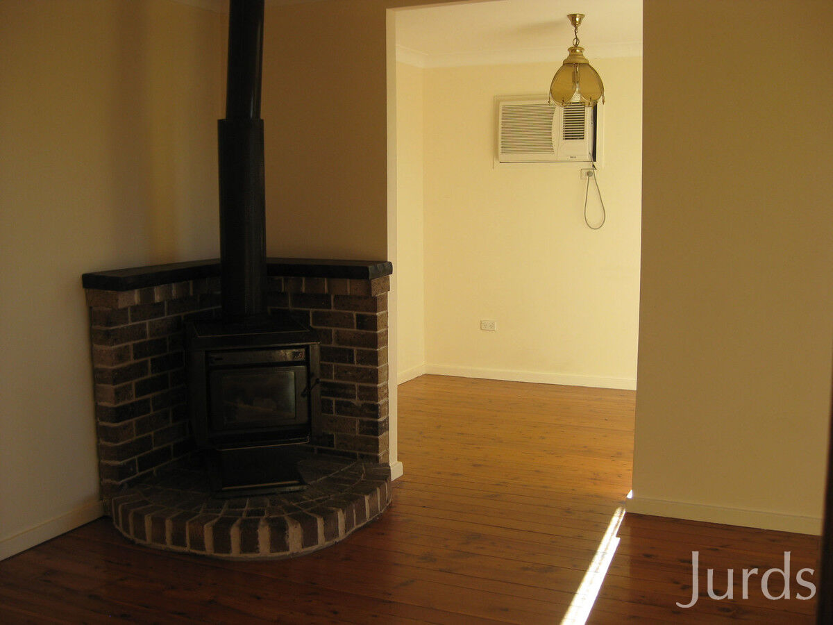 11 Balmoral Avenue, CESSNOCK, Cessnock - Thumbnail 4