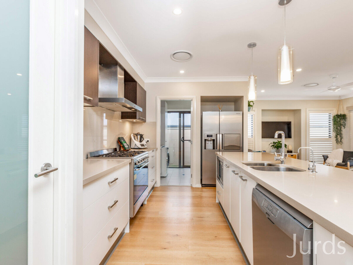 16 Ainsworth Crescent (Huntlee), North Rothbury, North Rothbury - Thumbnail 2