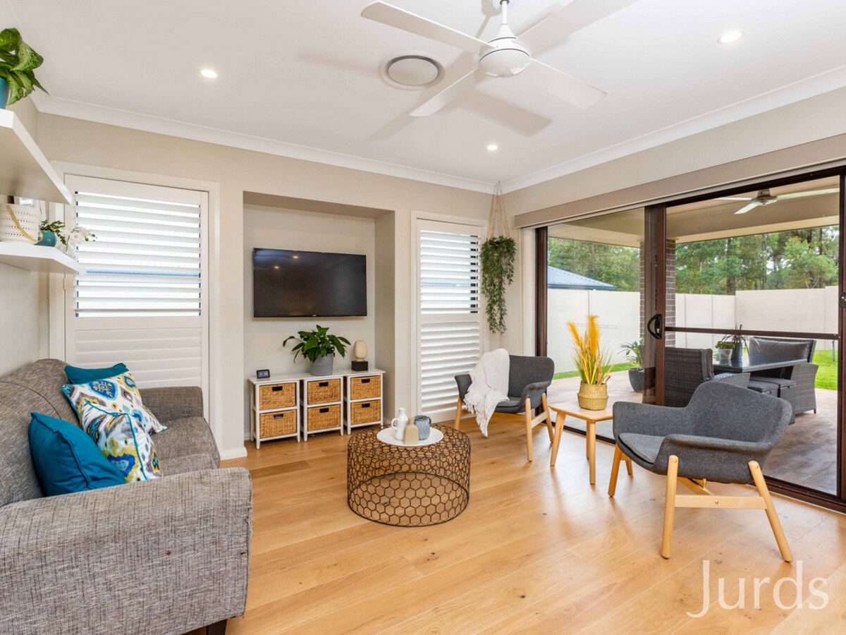 16 Ainsworth Crescent (Huntlee), North Rothbury, North Rothbury - Thumbnail 6
