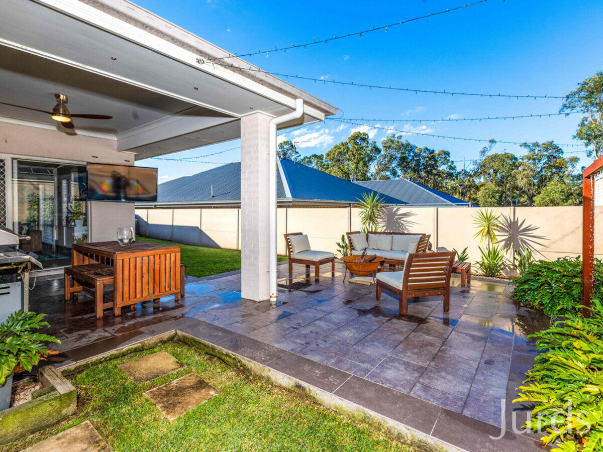 14 Ainsworth Crescent (Huntlee), North Rothbury, North Rothbury - Thumbnail 4