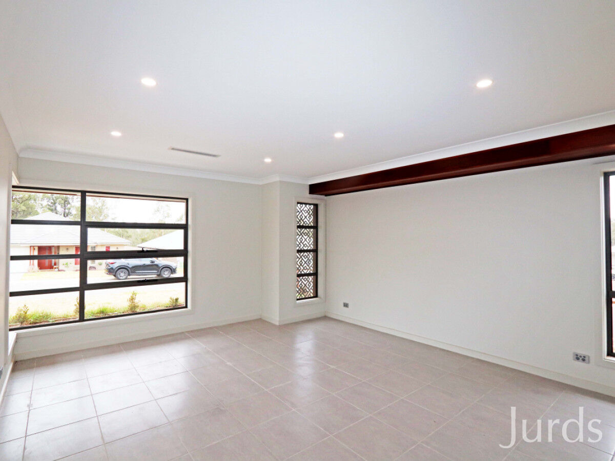 16 Wethered Crescent, North Rothbury, North Rothbury - Thumbnail 5