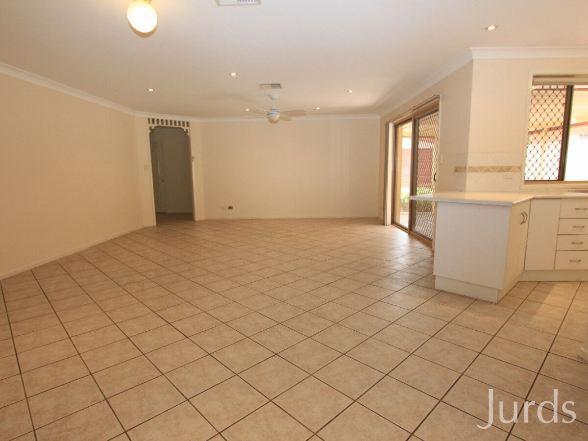 25 O'Shea Circuit, CESSNOCK, Cessnock - Thumbnail 6