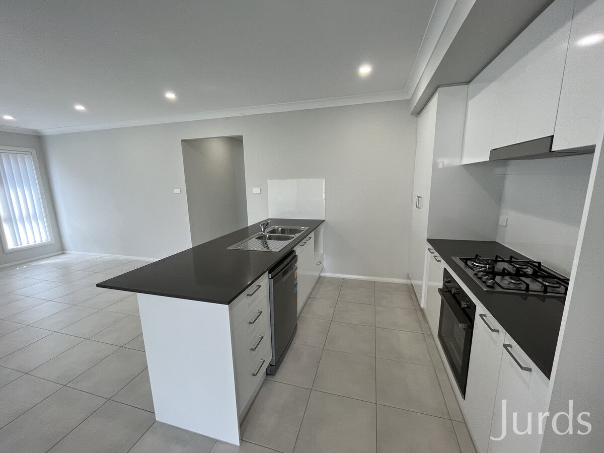 142 Triton Boulevard, North Rothbury, North Rothbury - Thumbnail 5