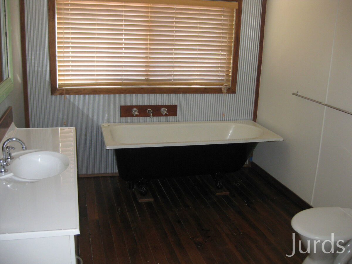 134 Congewai Street, ABERDARE, Aberdare - Thumbnail 5