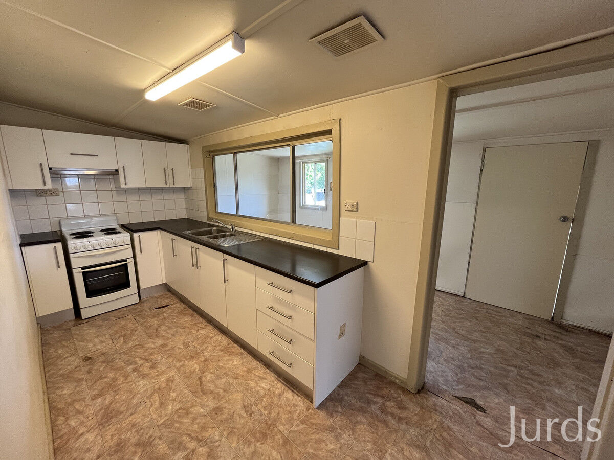 48 Seventh Street, Weston, Weston - Thumbnail 5