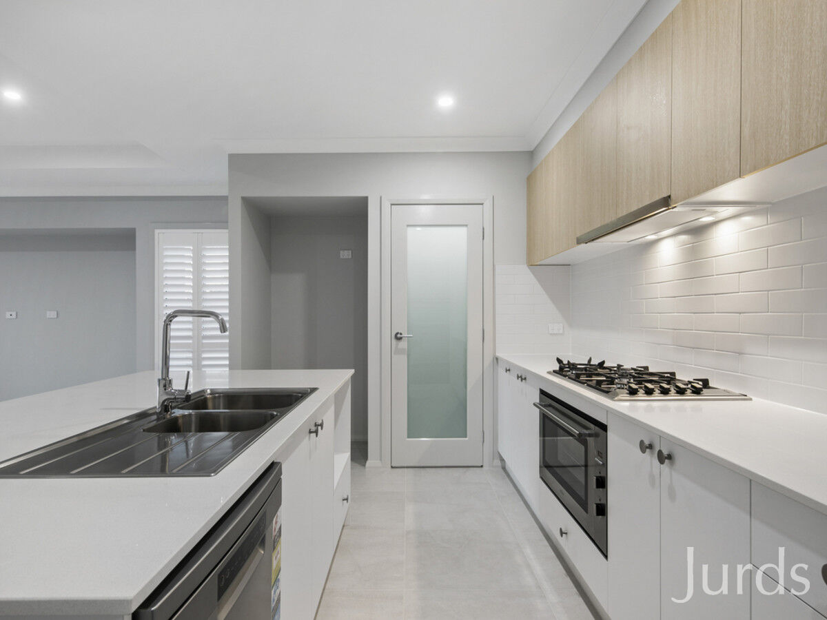17 Moran Parkway, North Rothbury, North Rothbury - Thumbnail 6