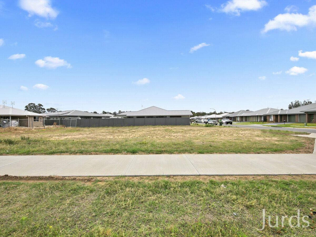 30 Lakeside Circuit, Cessnock, Cessnock - Thumbnail 4