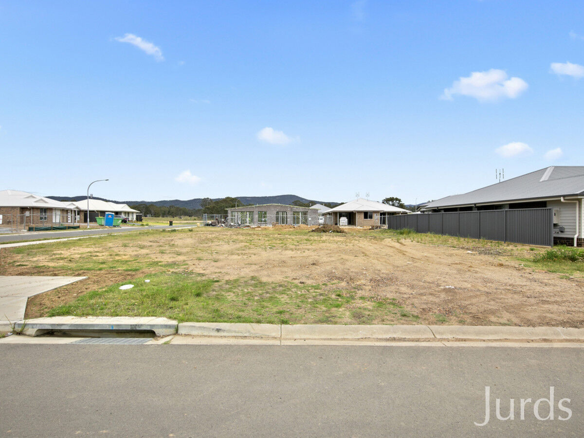 30 Lakeside Circuit, Cessnock, Cessnock - Thumbnail 2