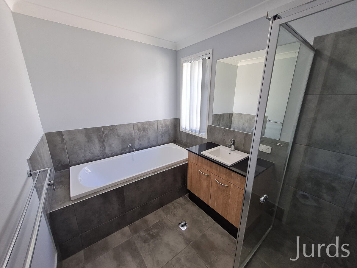 12 Cowry Street, Bellbird, Bellbird - Thumbnail 4