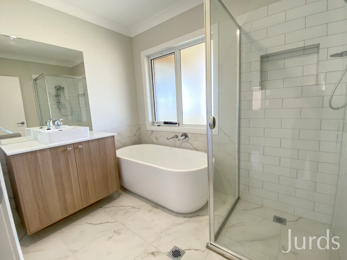 116 Triton Boulevard, North Rothbury, North Rothbury - Thumbnail 6