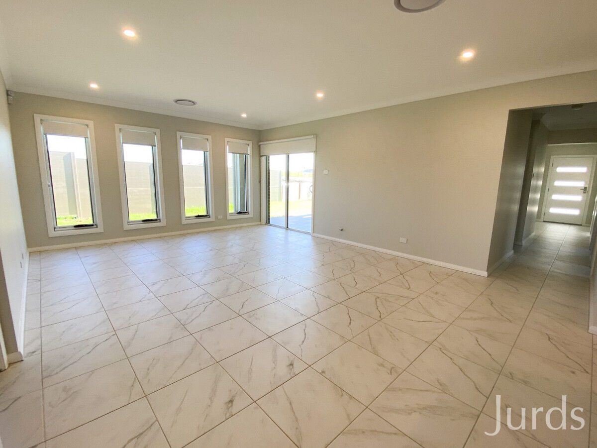 116 Triton Boulevard, North Rothbury, North Rothbury - Thumbnail 5