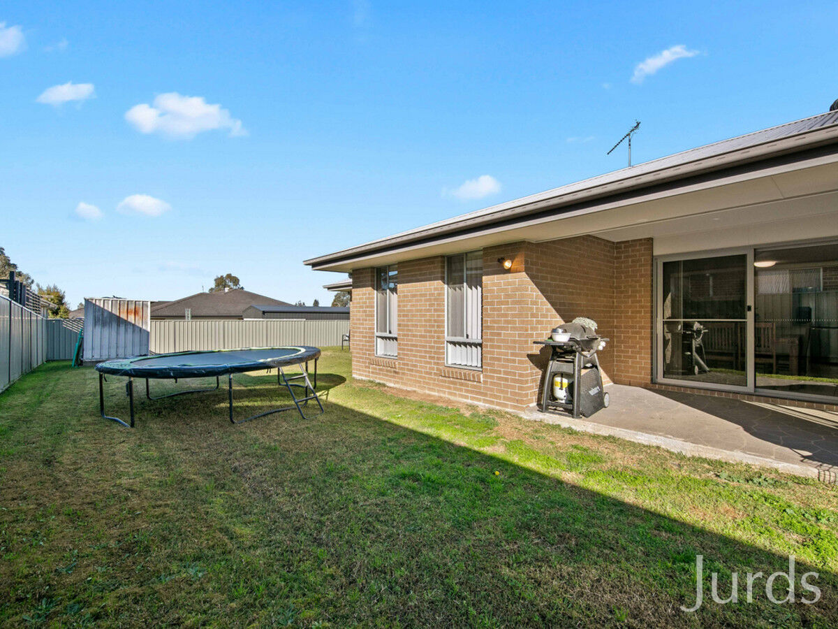 3 Chablis Drive, Cessnock, Cessnock - Thumbnail 2