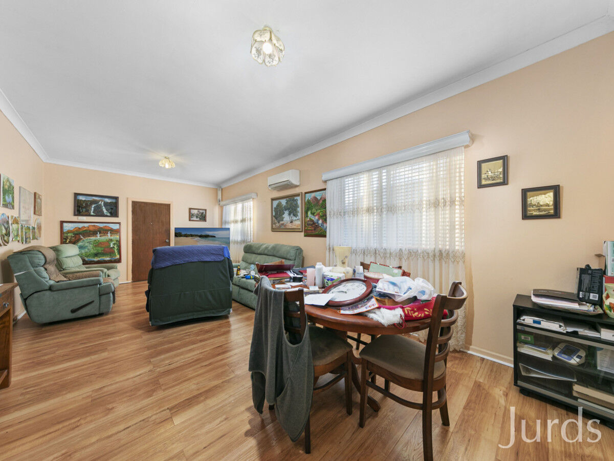 44 Appleton Avenue, Weston, Weston - Thumbnail 8