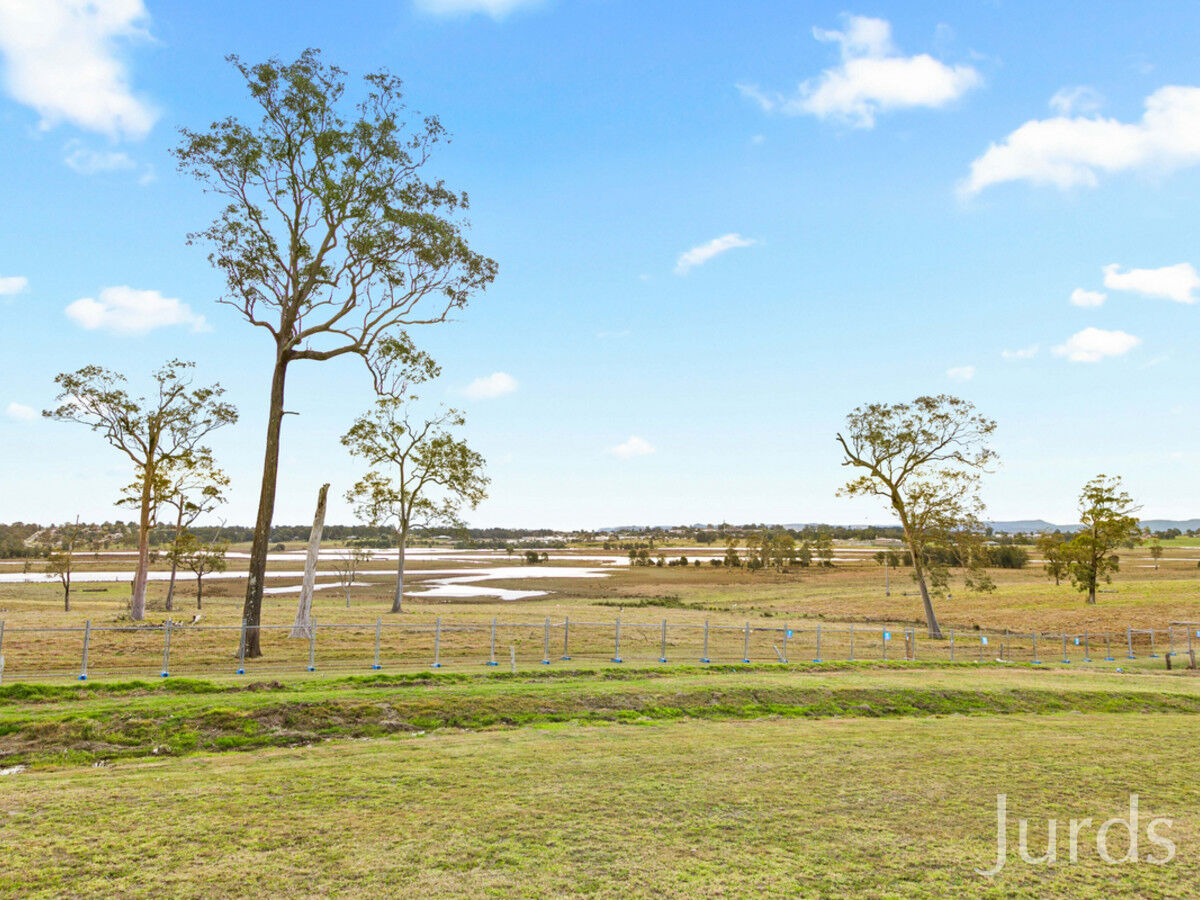 1/66 Malachite Street, Chisholm