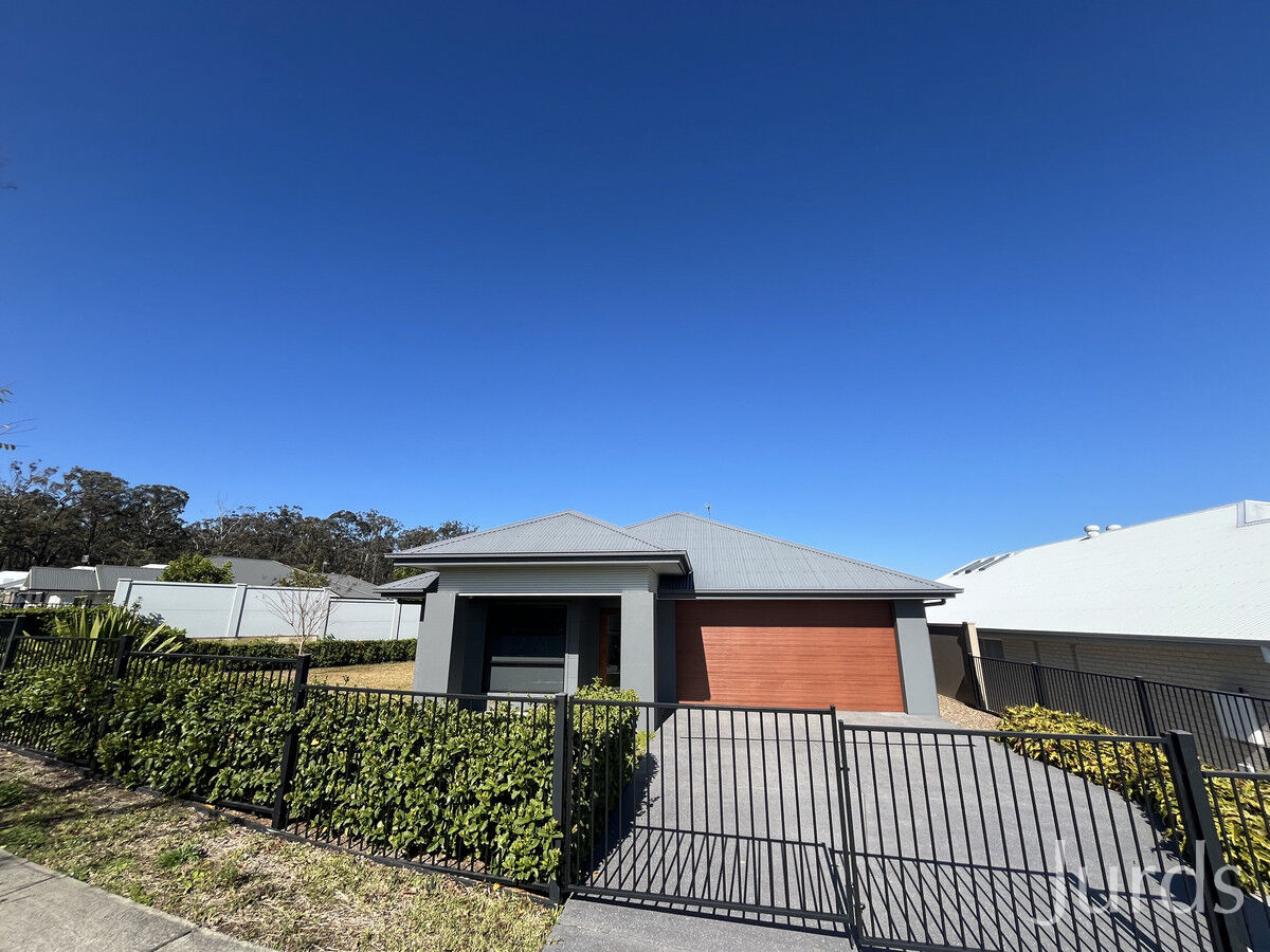 18 Peachy Avenue, North Rothbury, North Rothbury - Thumbnail 2