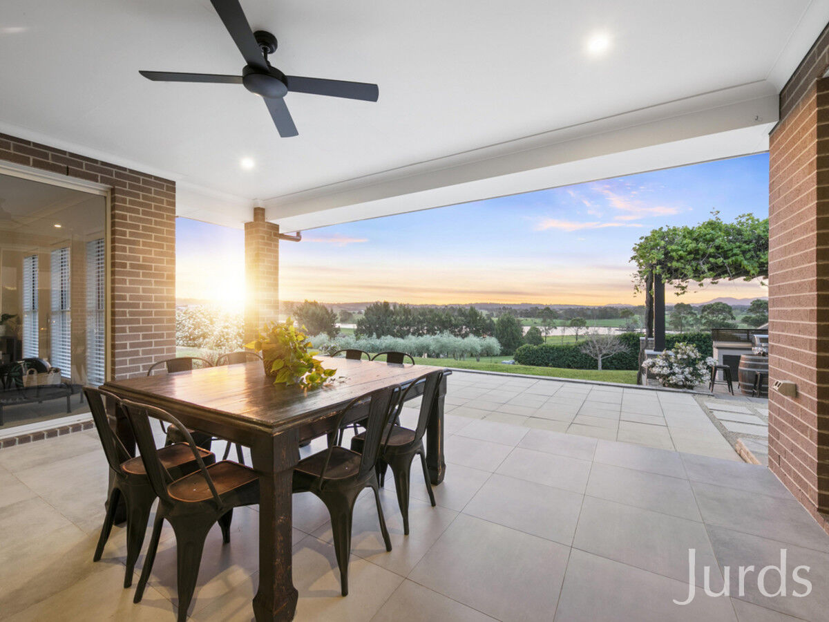 8 Loch Katrine Drive, LOCHINVAR, Lochinvar - Thumbnail 6
