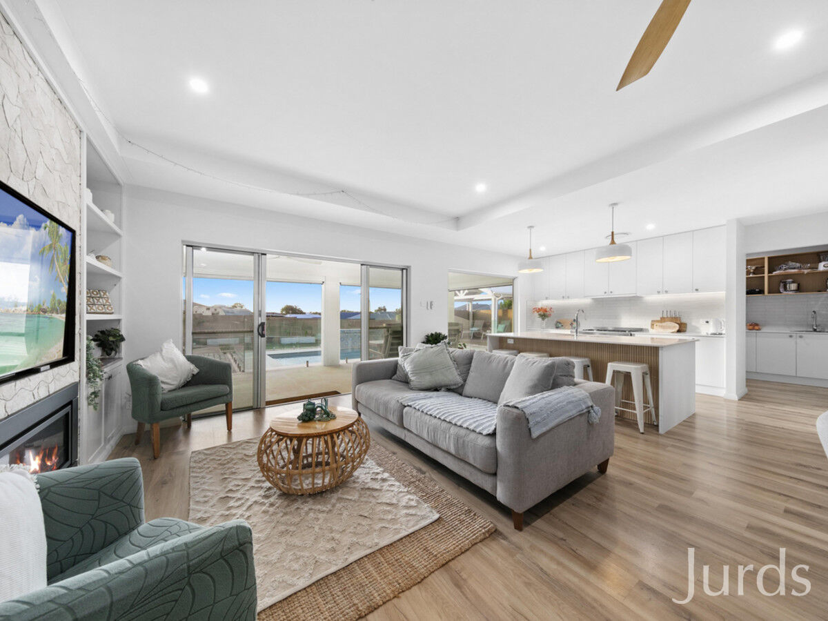 17 Hedley Way, North Rothbury, North Rothbury - Thumbnail 2