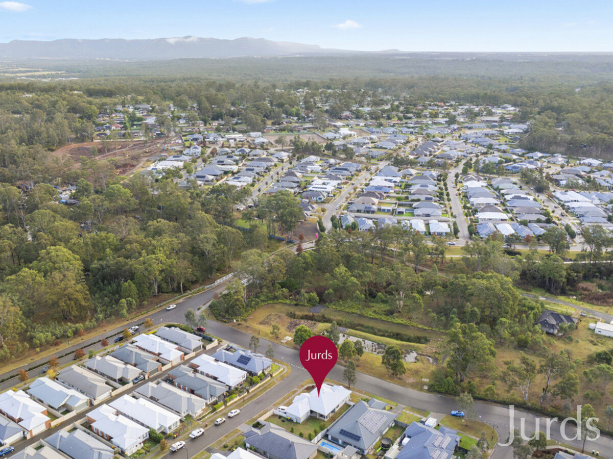 6 Bendeich Drive, North Rothbury, North Rothbury - Image 1