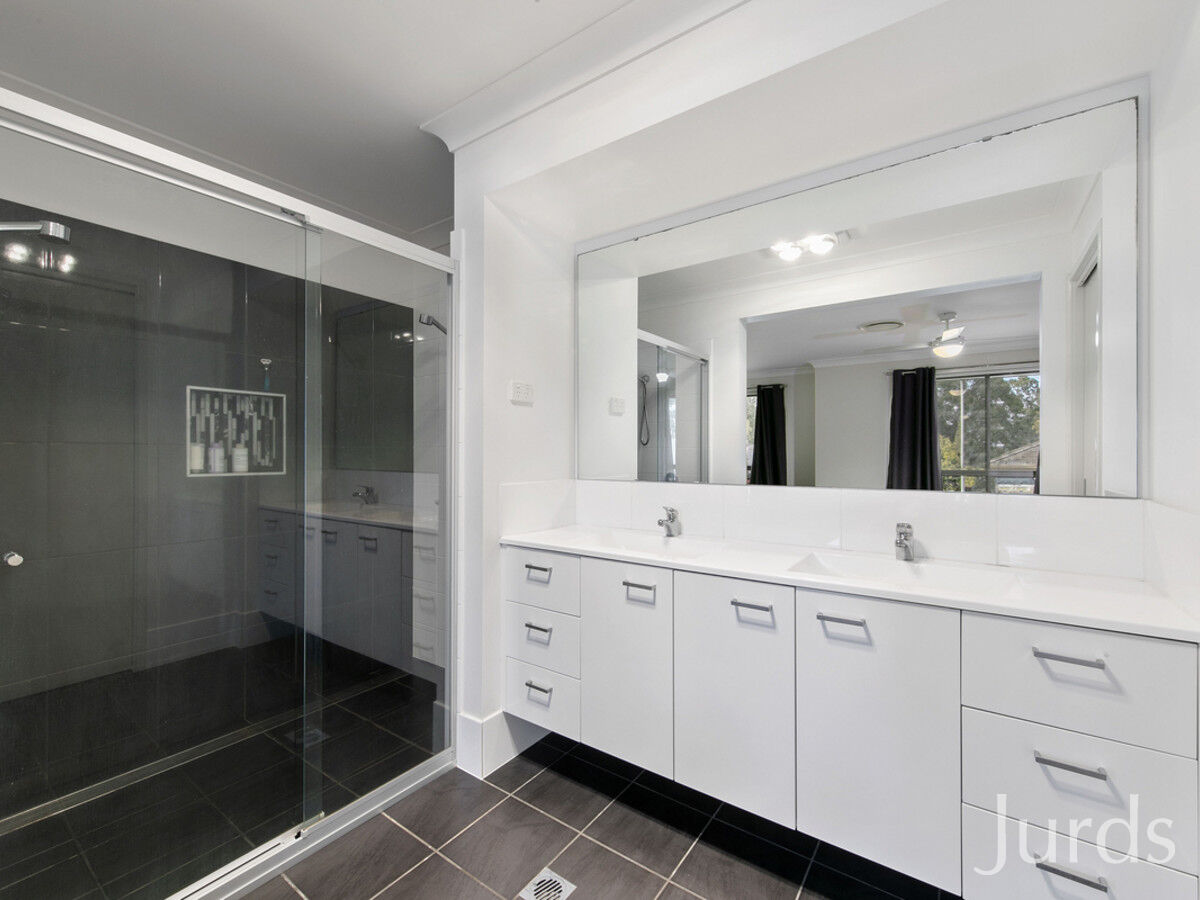 22 Trebbiano Drive, Cessnock, Cessnock - Thumbnail 5