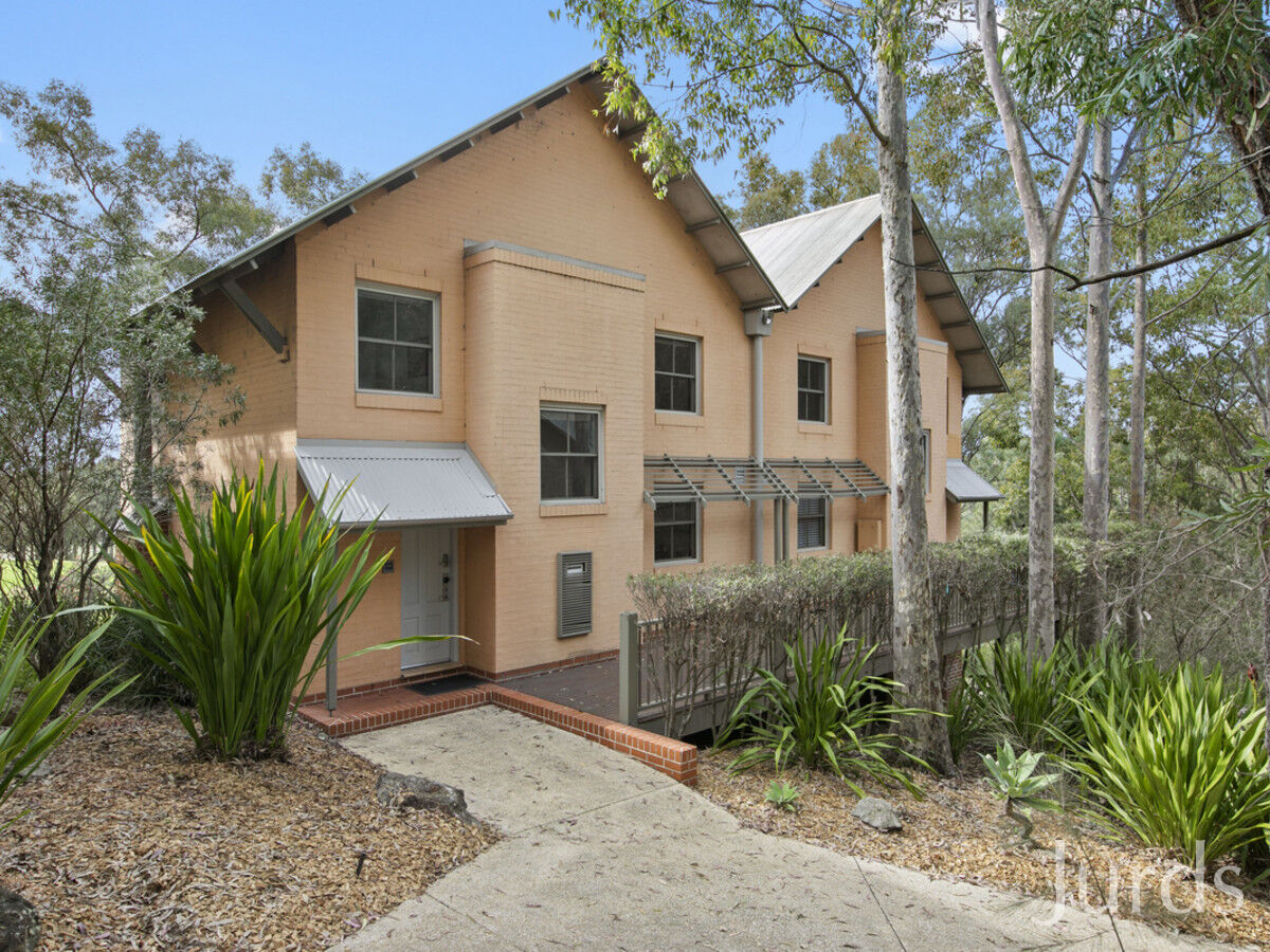 3 Bed Cypress Lakes Villa with prime golf course aspect., Rd,, Pokolbin - Thumbnail 2