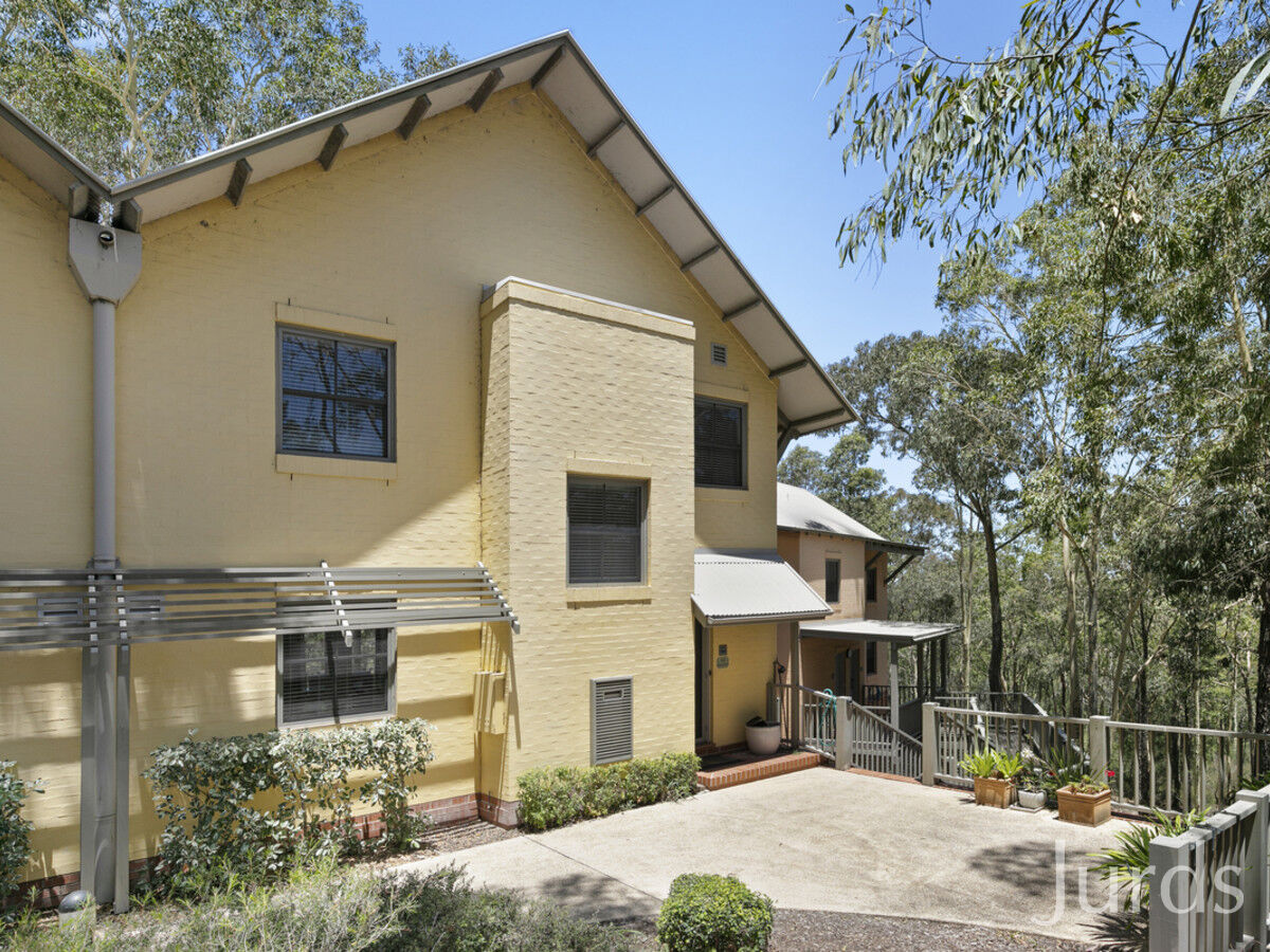 3 bed golf resort villa with views to the 11th hole, Pokolbin - Thumbnail 3