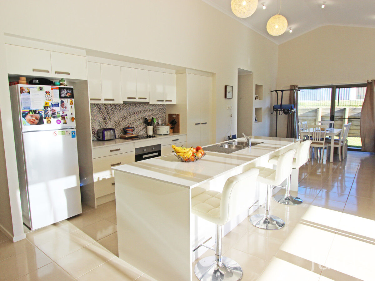 19 Olivia Place, North Rothbury, North Rothbury - Thumbnail 4