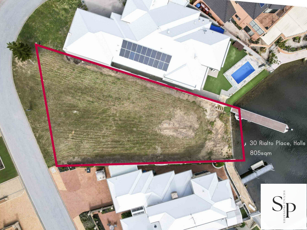 EXCEPTIONAL CANALSIDE PROPERTY IN HALLS HEAD Sauvage Properties