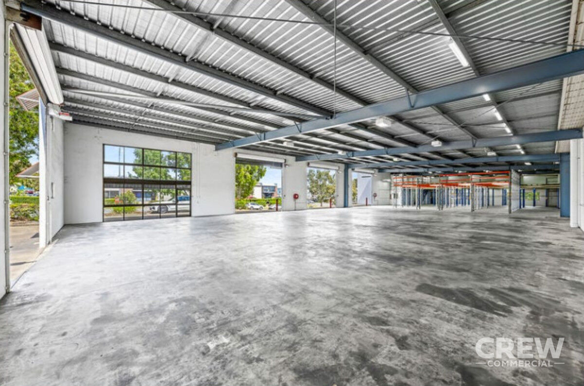 Freestanding Industrial Facility Crew Commercial
