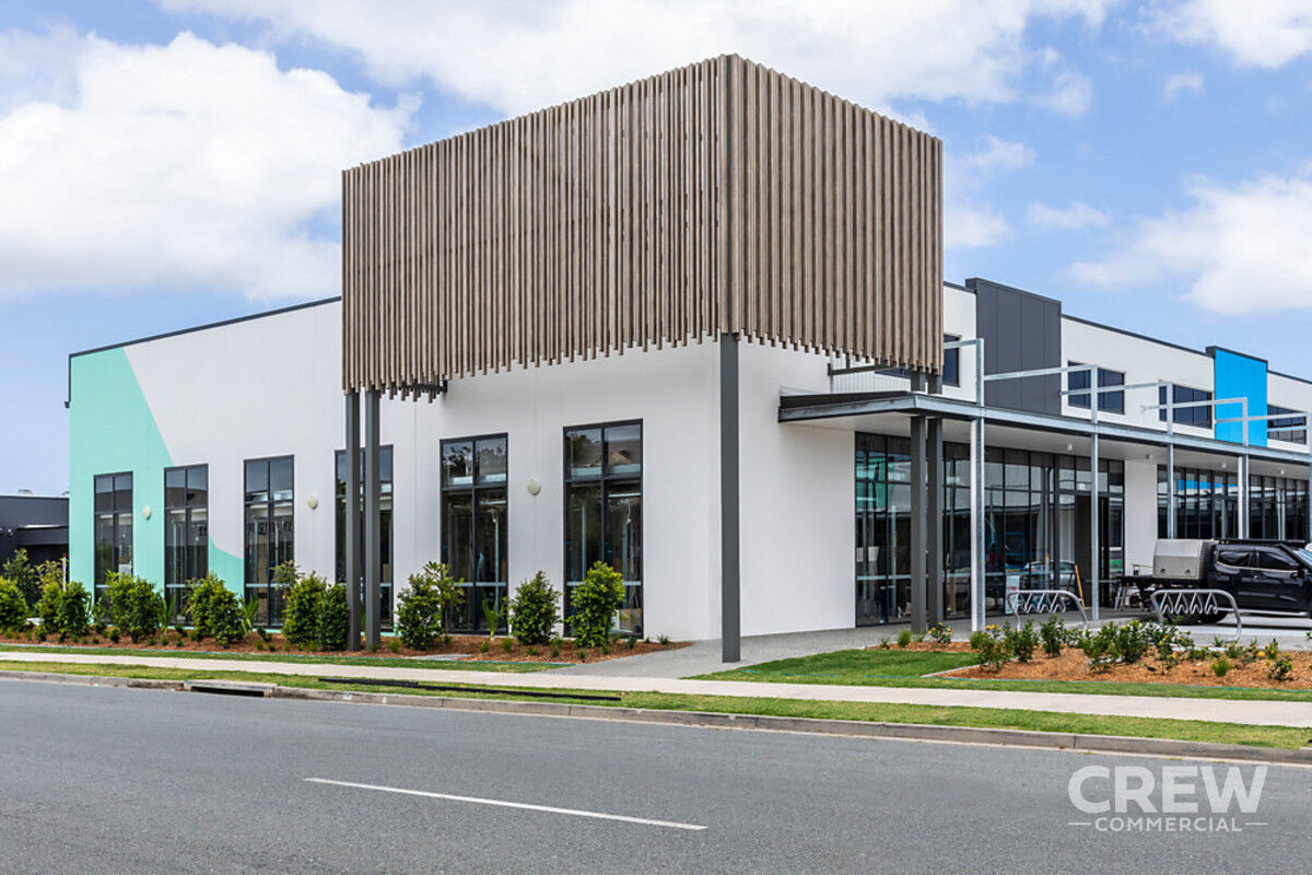 FOR SALE OR LEASE BRAND NEW BULKY GOODS CENTRE IN UPPER COOMERA