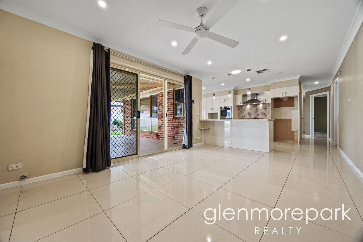 17 Rainbow Close, Glenmore Park NSW 2745, Glenmore Park - Thumbnail 4