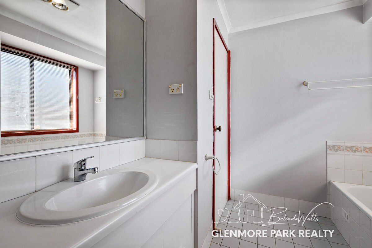 36 Woodlands Drive, GLENMORE PARK NSW 2745, Glenmore Park - Thumbnail 8