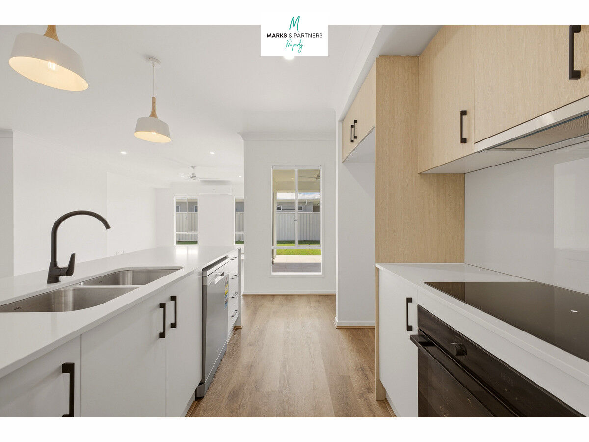 36 Cherry Venture Drive, Eli Waters QLD 4655, Eli Waters - Thumbnail 4