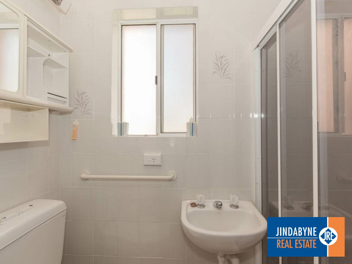 Unit 4 / 37 Cobbon Crescent, JINDABYNE NSW 2627, Jindabyne - Thumbnail 5