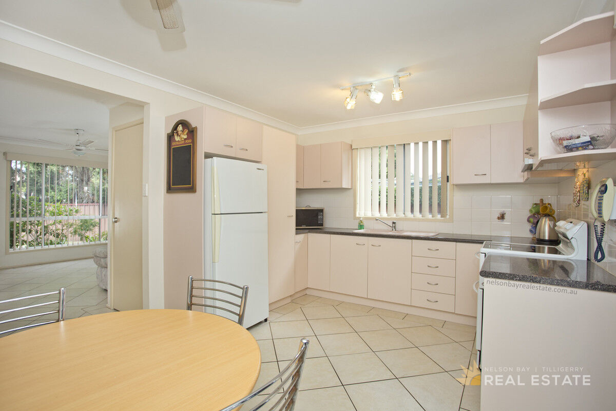 4 / 7 Reef Close, Fingal Bay NSW 2315, Fingal Bay - Thumbnail 3
