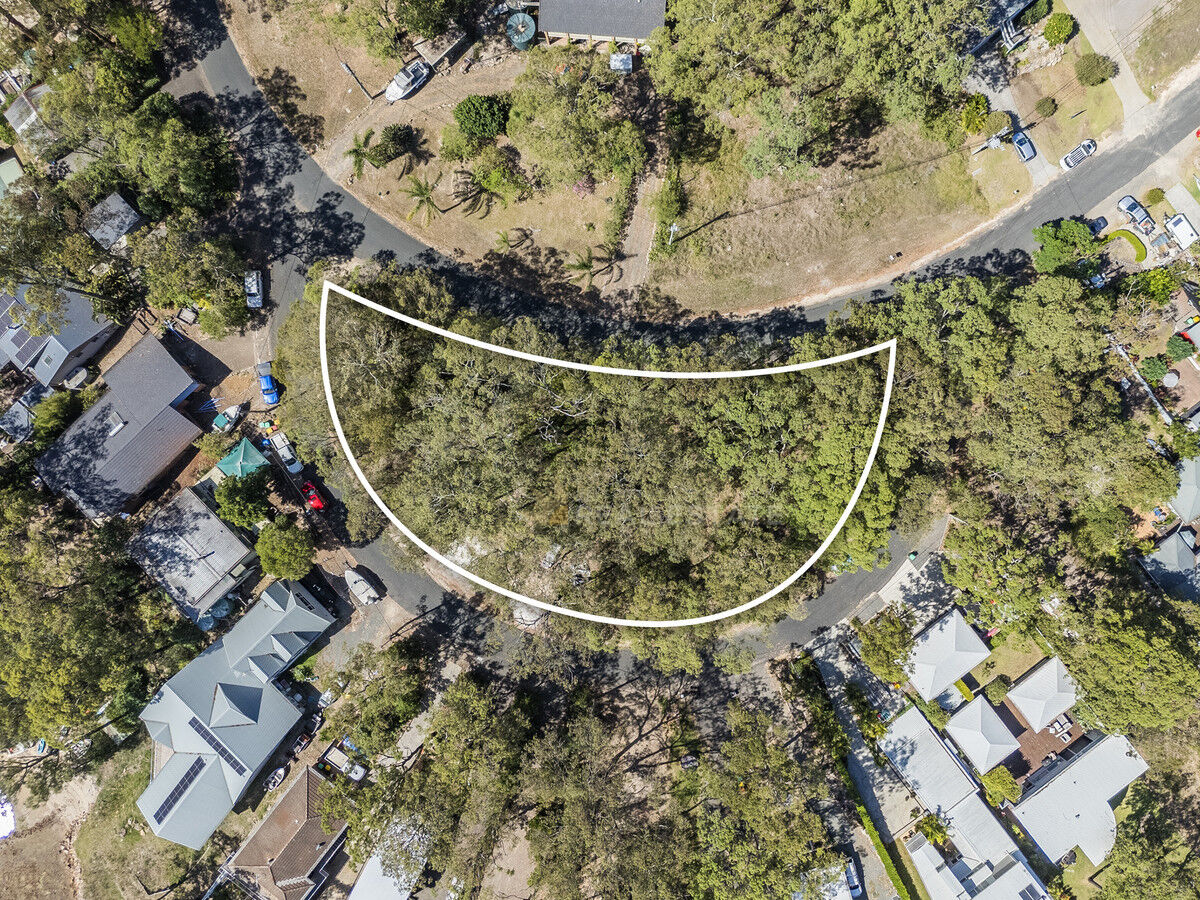 1,505m² Crescent, North Arm Cove - Thumbnail 4