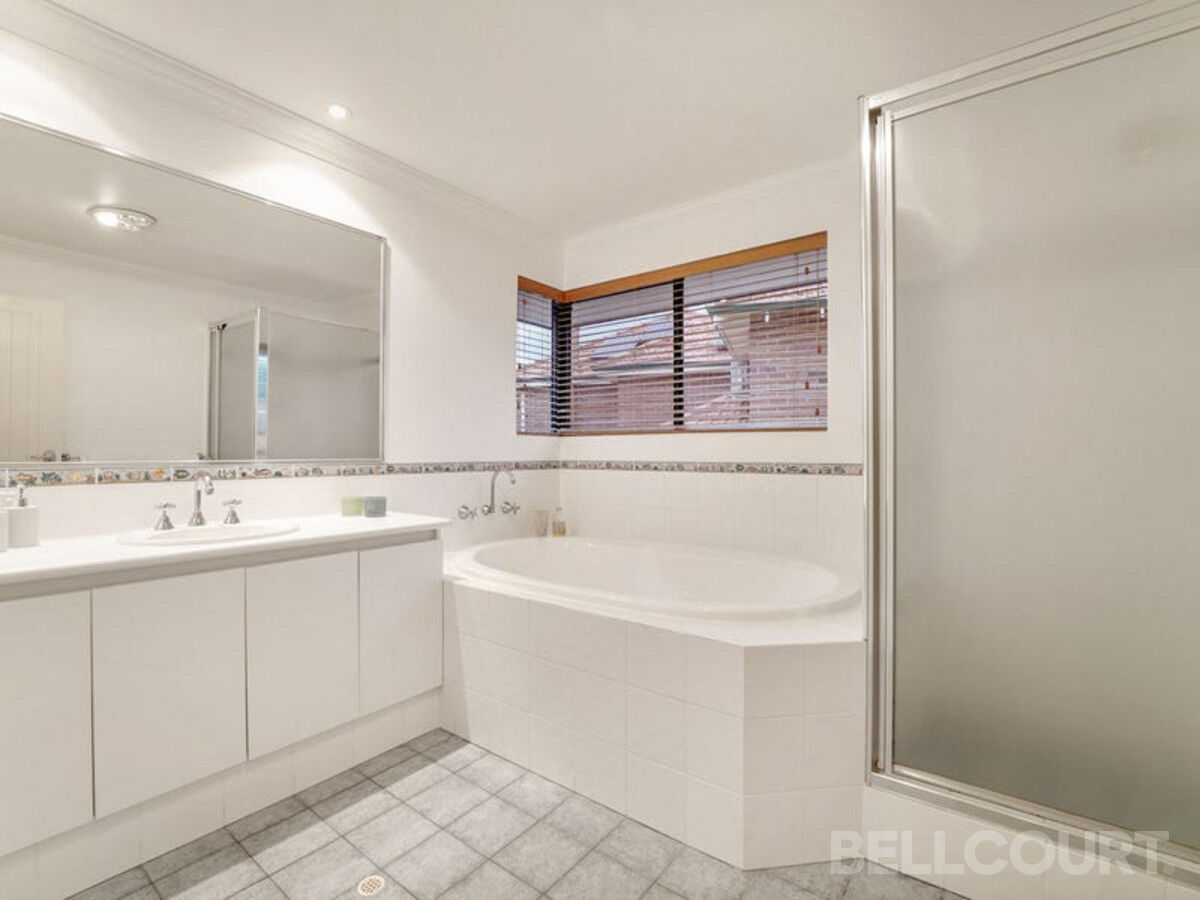 22 Hinkler Loop, MAYLANDS WA 6051, Maylands - Thumbnail 2