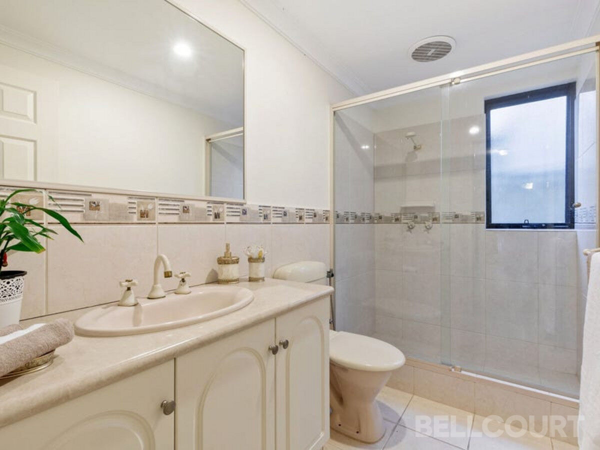 42 Hinkler Loop, MAYLANDS WA 6051, Maylands - Thumbnail 4