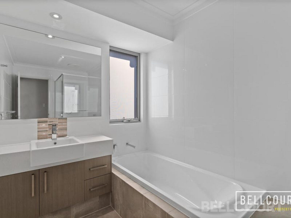 4A Clyde Place, MANDURAH WA 6210, Mandurah - Thumbnail 3