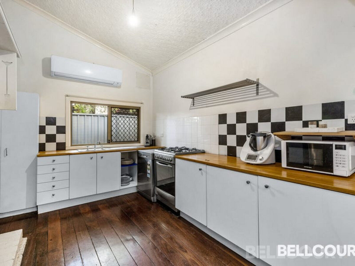 13A Deakin Street, BASSENDEAN WA 6054, Bassendean - Thumbnail 4